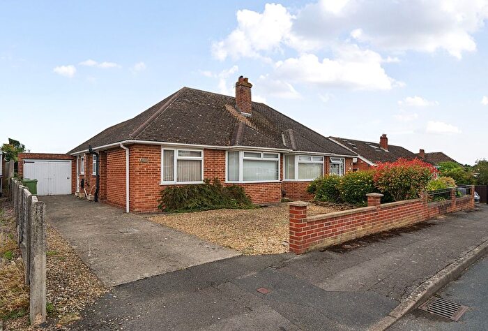 2 Bedroom Bungalow For Sale In Lambert Drive, Shurdington, Cheltenham, Gloucestershire, GL51