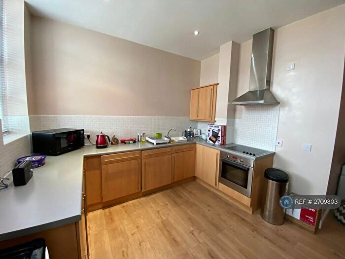 2 Bedroom Flat To Rent In Nightingale House, Nottingham, NG3