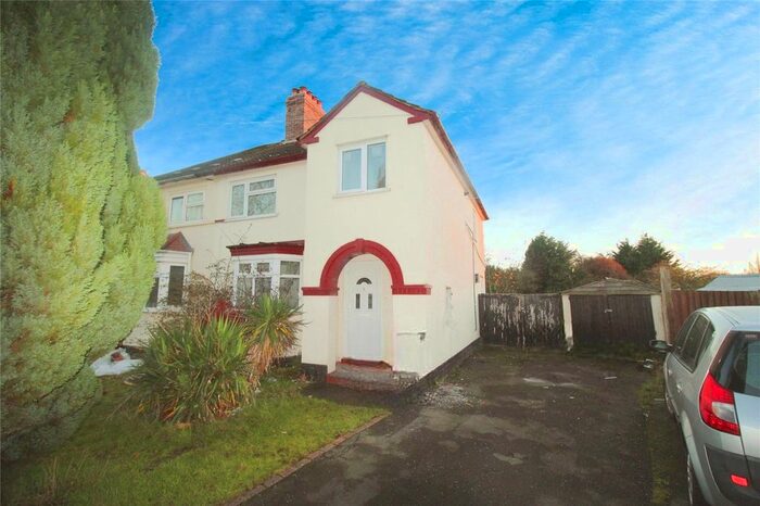 3 Bedroom Semi-Detached House To Rent In St. Chads Road, Wolverhampton, West Midlands, WV10