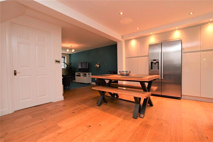 4 Bedroom Town House To Rent In Castle Lodge Gardens, Rothwell, Leeds, LS26