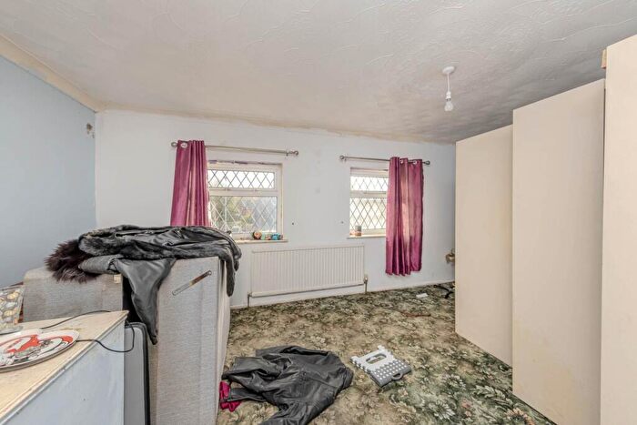 2 Bedroom Semi-Detached House For Sale In Moffat Grove, Stoke On Trent, ST2