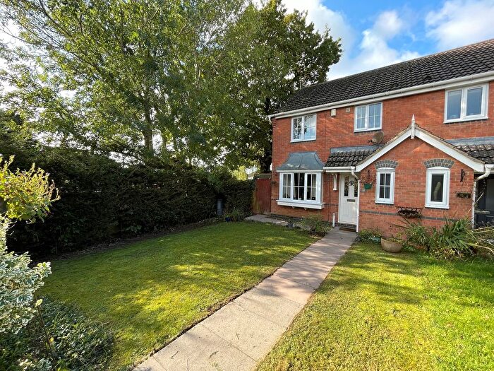 3 Bedroom Semi-Detached House To Rent In Gale Close, Lutterworth, LE17