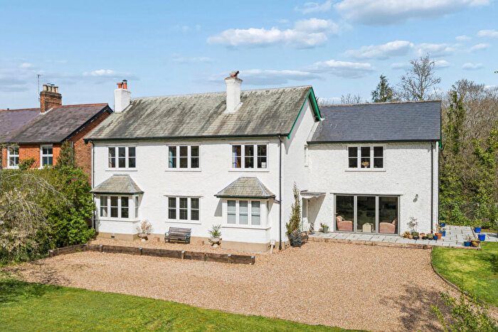 5 Bedroom Detached House For Sale In South View Road, Gerrards Cross, SL9