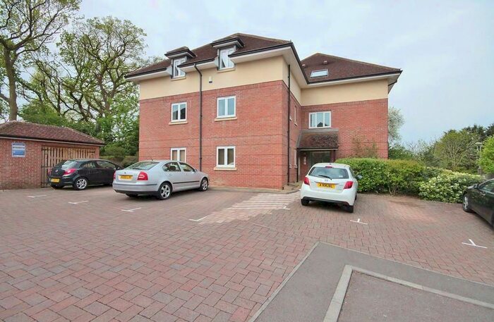 2 Bedroom Apartment To Rent In Upper Meadow, Headington, Oxford, OX3