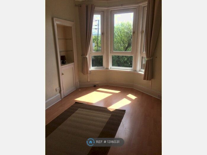 1 Bedroom Flat To Rent In Cathcart Road, Glasgow G42