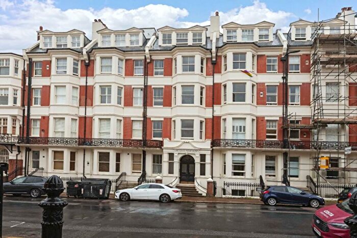 1 Bedroom Apartment For Sale In Holland Road, Hove, BN3