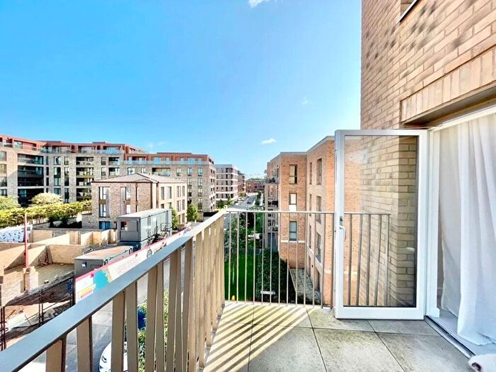 2 Bedroom Apartment To Rent In Harewood Avenue, London, NW7