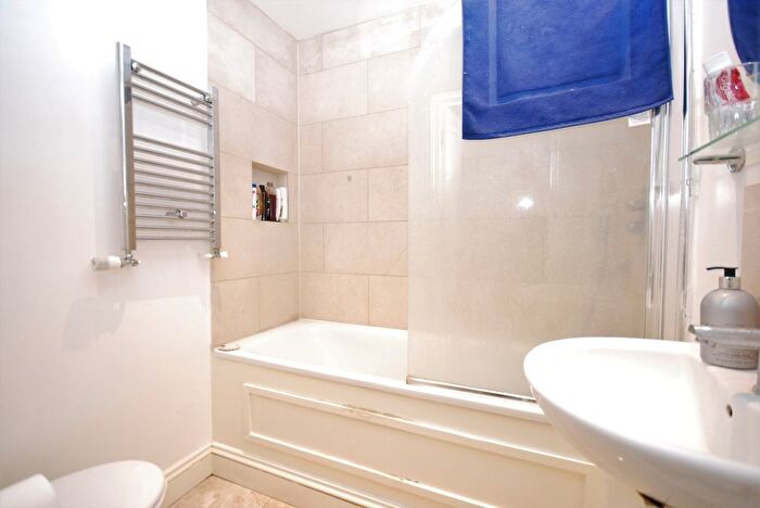 2 Bedroom Flat To Rent In Arodene Road, Brixton, SW2