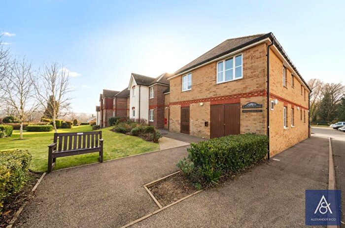 1 Bedroom Apartment For Sale In Buckingham Road, Brackley, Northamptonshire, NN13
