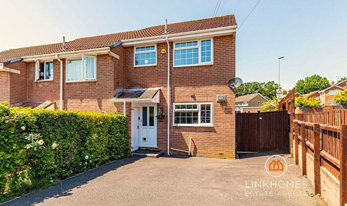3 Bedroom Terraced House For Sale In Redshank Close, Poole, BH17