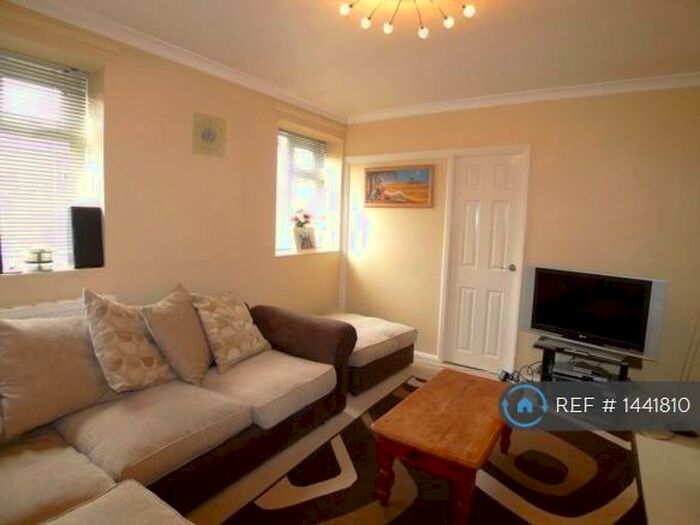 1 Bedroom Flat To Rent In Eltham, London, SE9