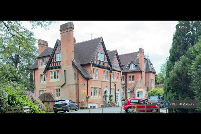 2 Bedroom Flat To Rent In Sandhurst, Sandhurst, GU47