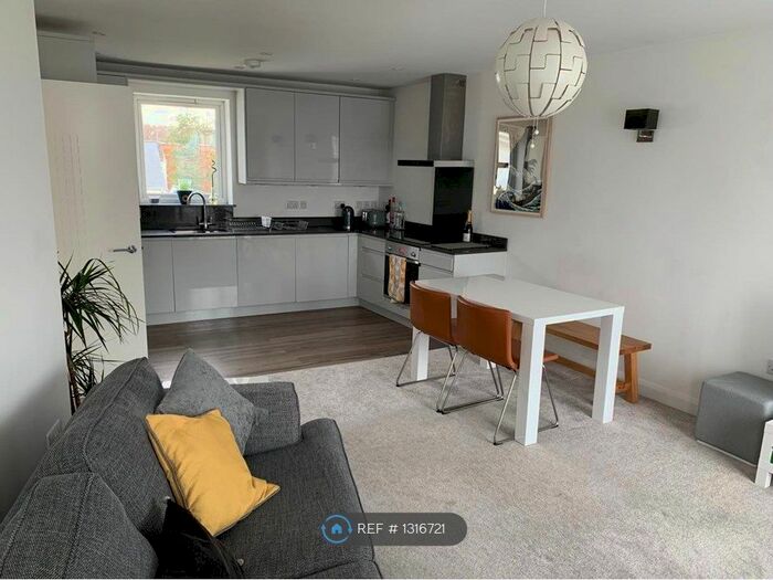 2 Bedroom Flat To Rent In Winchcombe Street, Cheltenham GL52