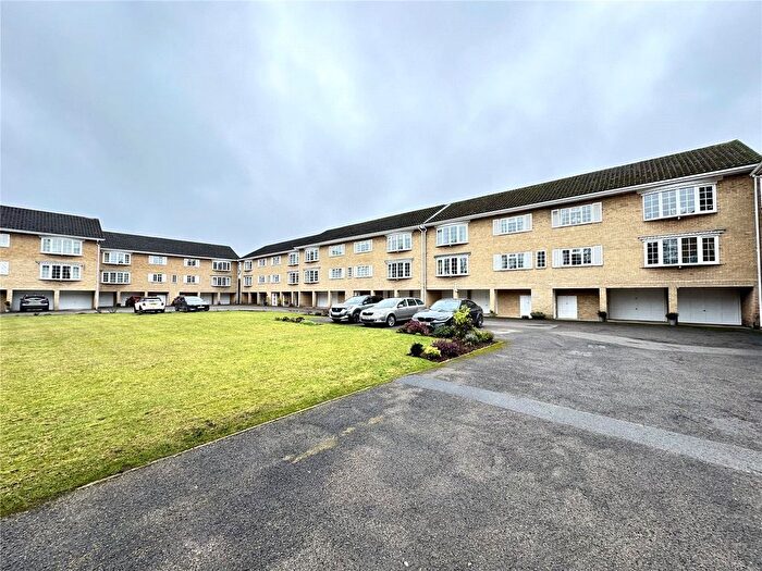 2 Bedroom Flat To Rent In Leconfield Court, Wetherby, West Yorkshire, LS22