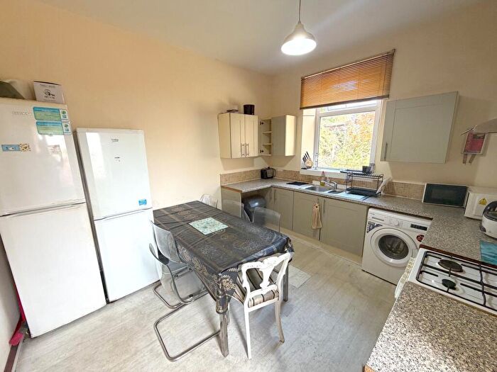 6 Bedroom End Of Terrace House To Rent In Barber Crescent, Sheffield, S10