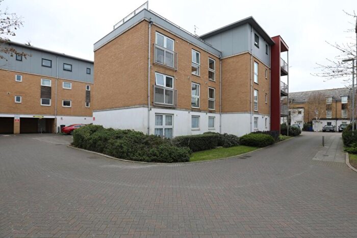 2 Bedroom Flat To Rent In Saxton Close, Grays, Essex, RM17
