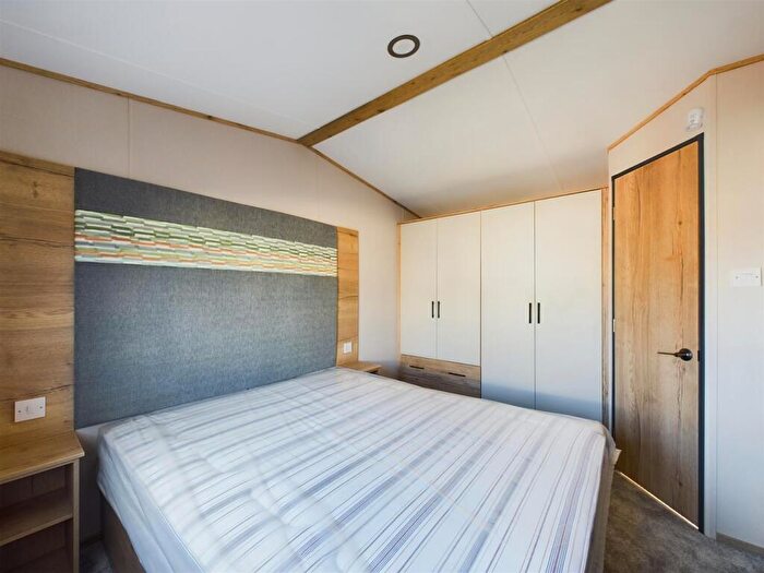 2 Bedroom Chalet For Sale In Woodthorpe Leisure Park, Woodthorpe, Alford, LN13