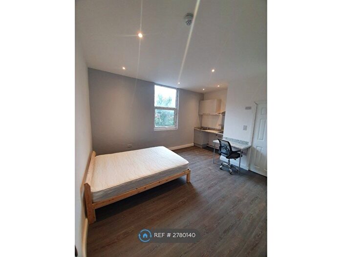 Studio To Rent In Walker Street, Nottingham, NG2