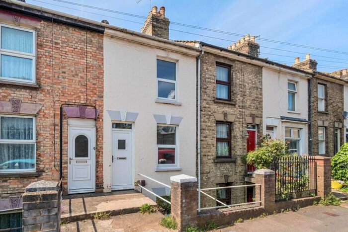 4 Bedroom Terraced House To Rent In Borstal Street Rochester, ME1
