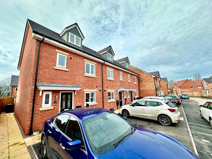 4 Bedroom Terraced House To Rent In Armstrong Road, Nuneaton, CV11