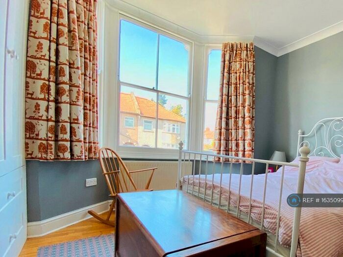 1 Bedroom Flat To Rent In Woolstone Road, London, SE23