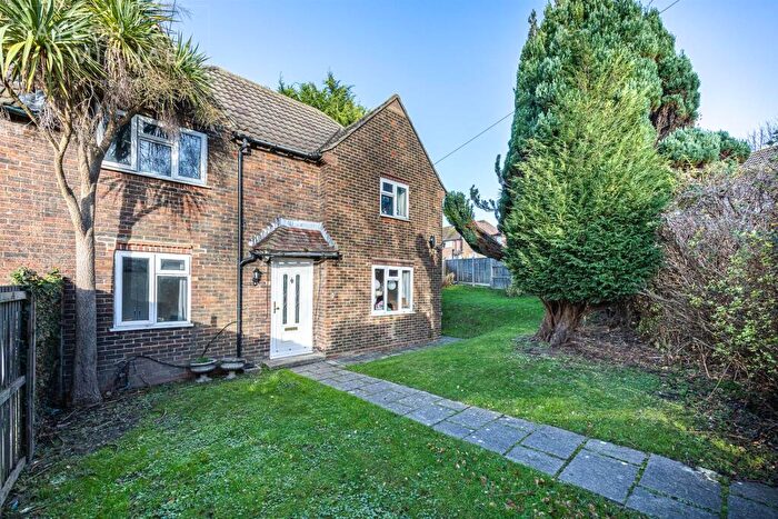 5 Bedroom Semi-Detached House To Rent In The Crescent, Brighton, BN2