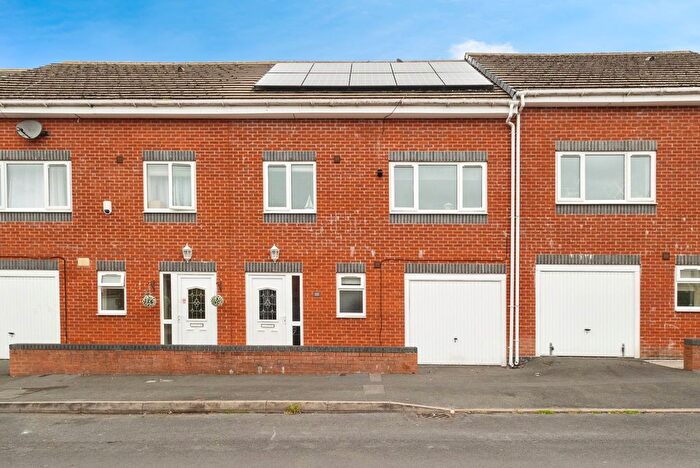 3 Bedroom Terraced House For Sale In Harrop Street, Manchester, Greater Manchester, M18