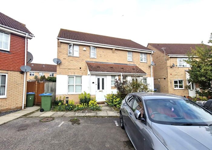 3 Bedroom Terraced House To Rent In Narrow Boat Close, London, Greater London, SE28