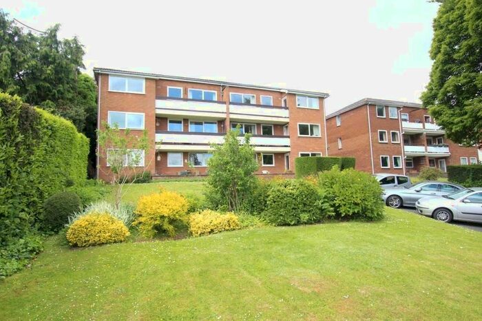 3 Bedroom Flat To Rent In Priory Road, Malvern, WR14