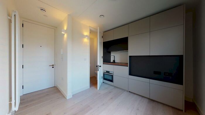 Studio To Rent In George Street, LU1