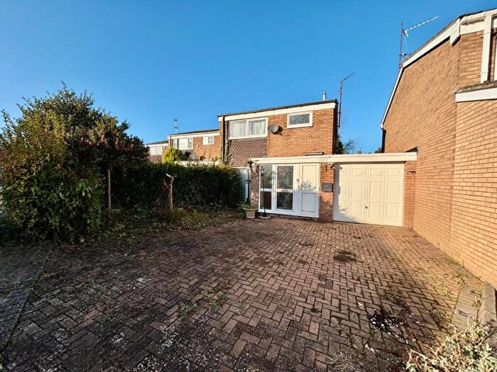 3 Bedroom Link Detached House For Sale In Knights Court, Little Billing, Northampton, NN3