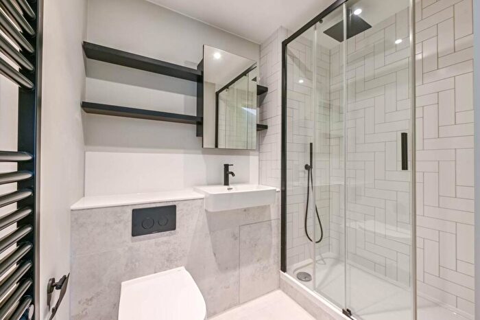 2 Bedroom Flat For Sale In Clifton Mansions, Willesden Green, NW2