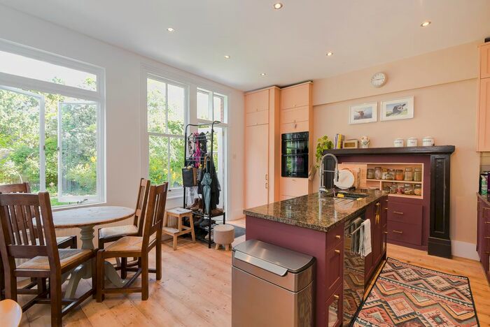 1 Bedroom Flat To Rent In West Hill, Putney, London, SW15