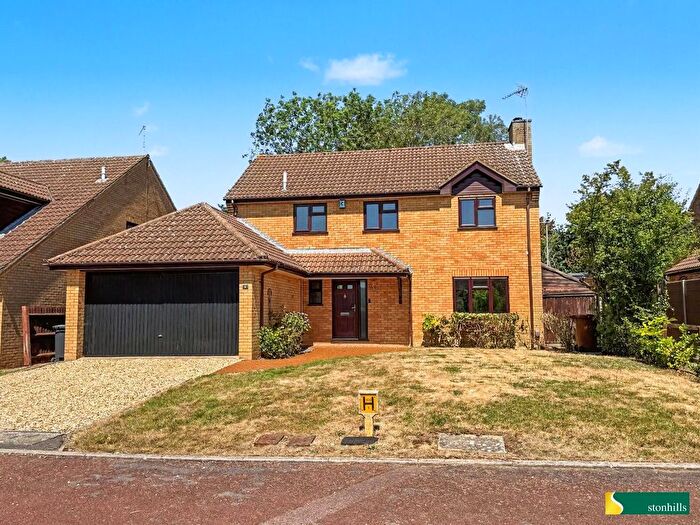 4 Bedroom Detached House For Sale In Wood Avens Close, West Hunsbury, Northampton, NN4