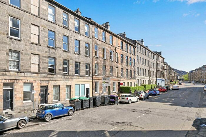 2 Bedroom Flat For Sale In West Preston Street, Newington, Edinburgh, EH8