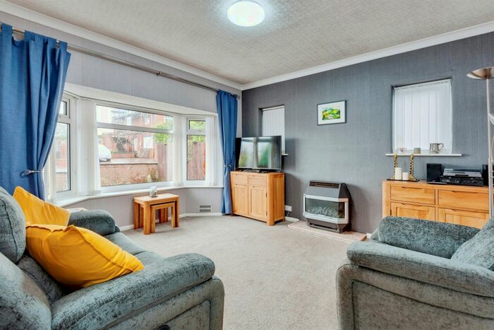 2 Bedroom Detached Bungalow For Sale In Landscape Dene, Helsby, Frodsham, WA6