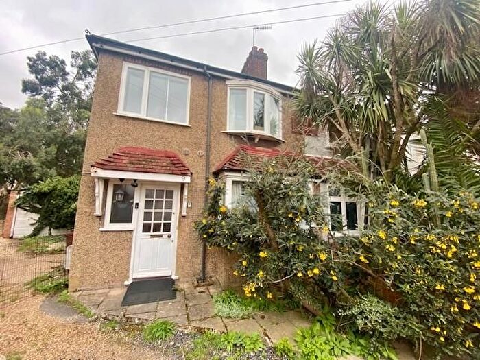 3 Bedroom End Terrace House For Sale In Smallberry Avenue, Isleworth, TW7