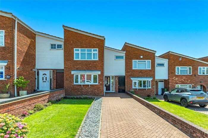 3 Bedroom Terraced House For Sale In Ditchling Close, Luton, Bedfordshire, LU2