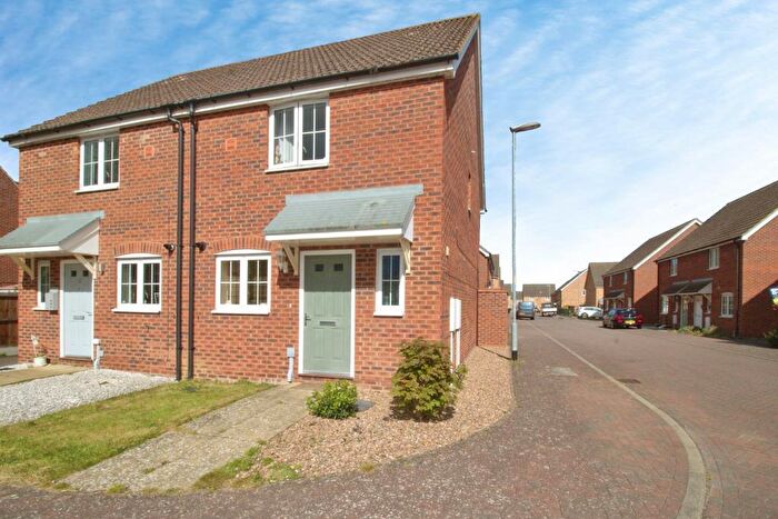 2 Bedroom Semi-Detached House For Sale In Princess Grove, Market Deeping, PE6