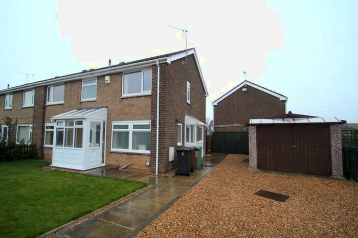 4 Bedroom Semi-Detached House To Rent In Syke Road, Wetherby, West Yorkshire, LS22