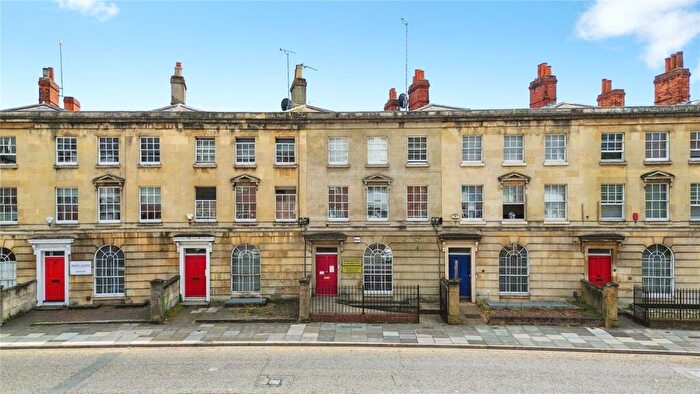 1 Bedroom Apartment For Sale In Queens Road, Reading, Berkshire, RG1