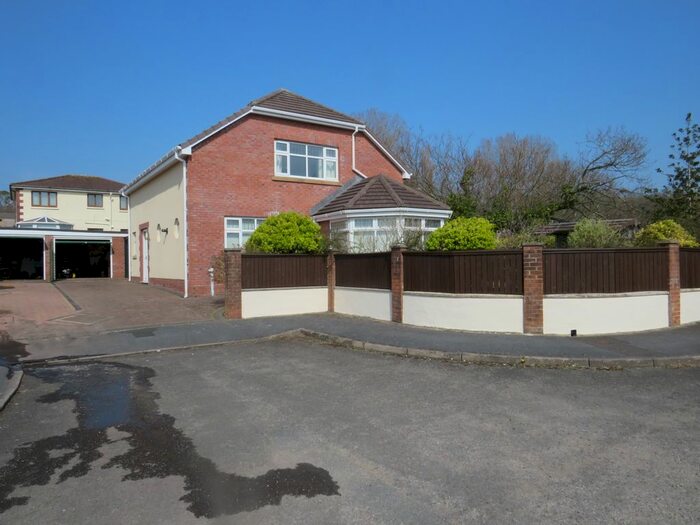 4 Bedroom Detached House For Sale In Parc Tyisha, Burry Port