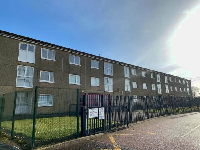 2 Bedroom Flat To Rent In Battismains, Lanark, ML11
