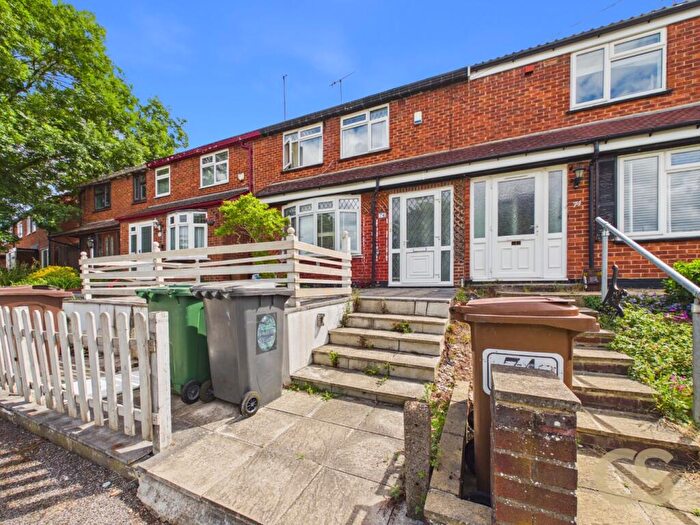 3 Bedroom Terraced House For Sale In Sewardstone Gardens, London, Greater London, E4