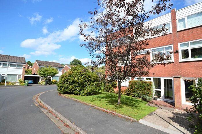 4 Bedroom End Of Terrace House To Rent In Woodcote Ave, Bramhall, SK7
