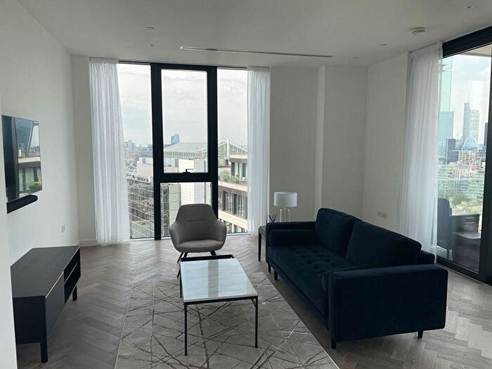 3 Bedroom Flat To Rent In Gauging Square, Wapping, E1W