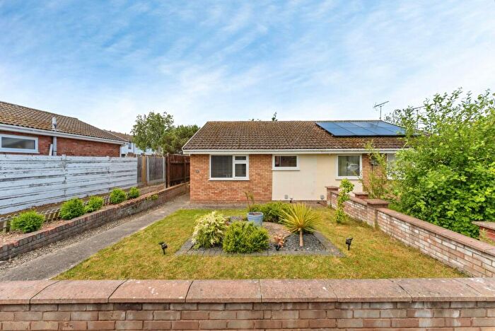 2 Bedroom Bungalow For Sale In Lon Islwyn, Prestatyn, Denbighshire, LL19