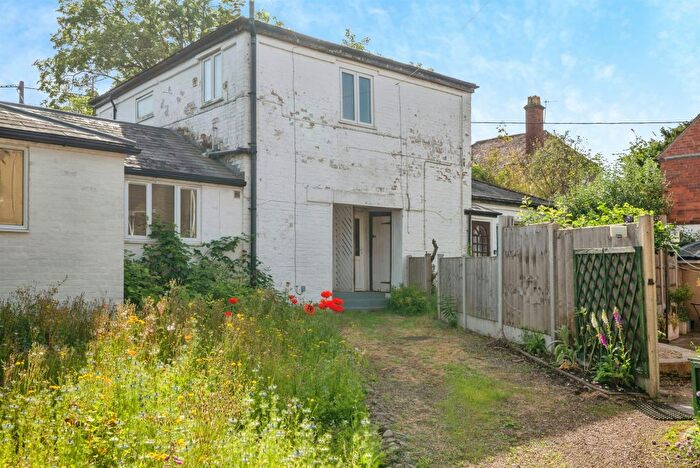 2 Bedroom Flat For Sale In Main Road, Kempsey, Worcester, WR5