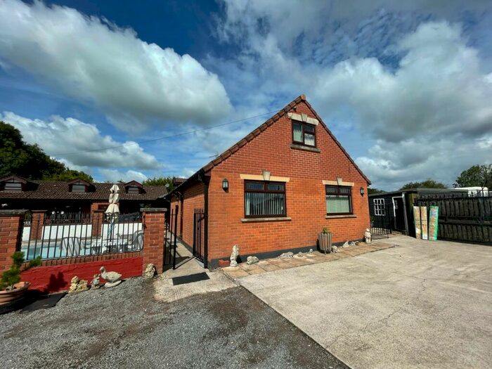 2 Bedroom Semi-Detached Bungalow To Rent In Hursley Lane, Crest Bank Hursley Lane, BS14