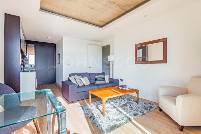 2 Bedroom Apartment To Rent In Park Vista Tower, Wapping Lane, Wapping, London, E1W